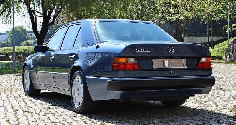 Mercedes-Benz W124 500E